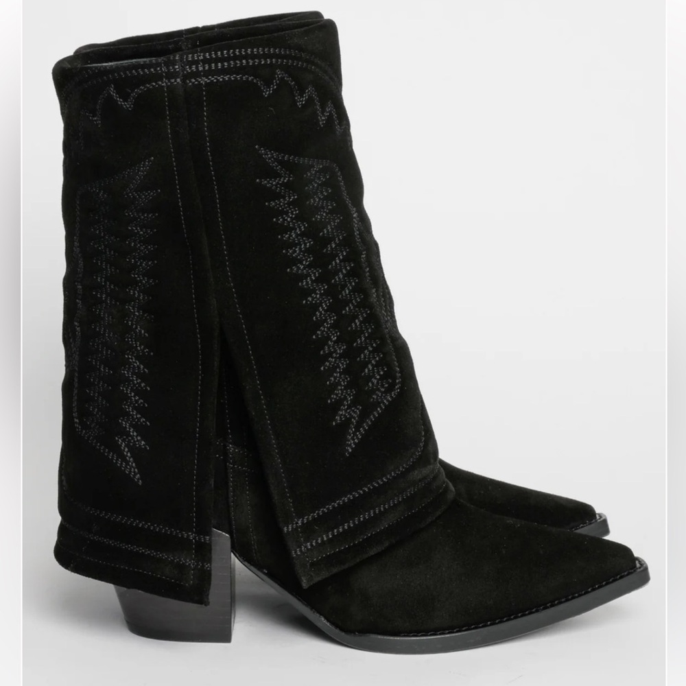Elegant Black Suede Heeled Boots